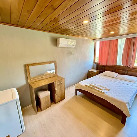 בית אירוח Flower Kekova *