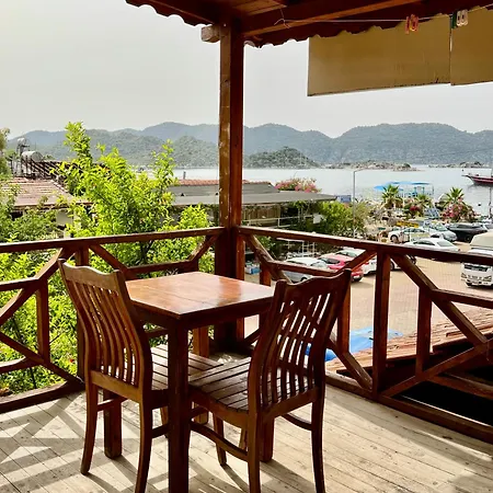 בית אירוח Flower Kekova דמרה